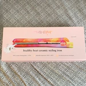 Eva NYC hair straightener